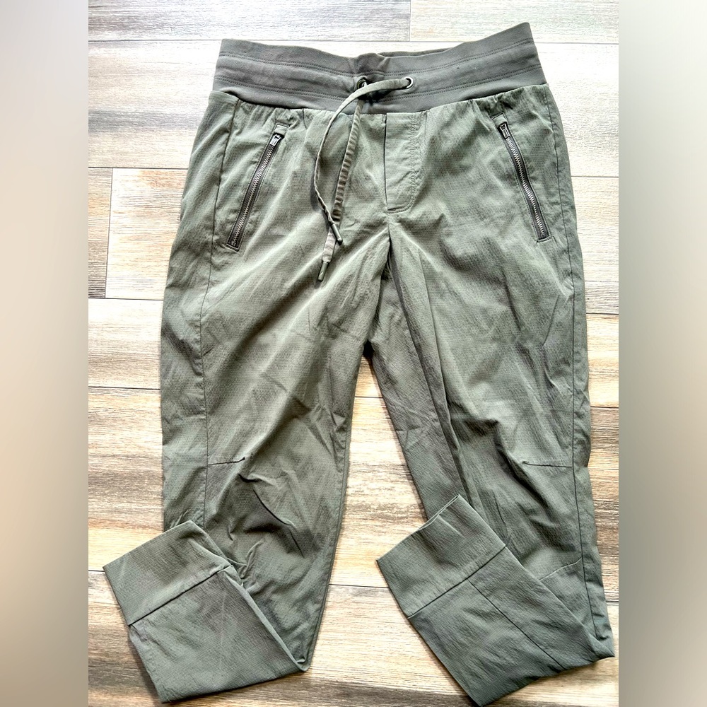 Athleta Trekkie North‎ Jogger- 4